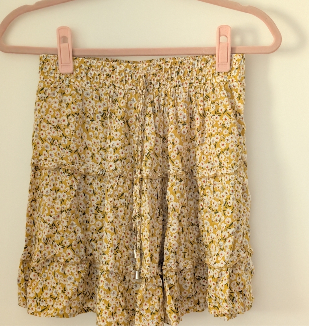 Floral Yellow Daisy Skirt